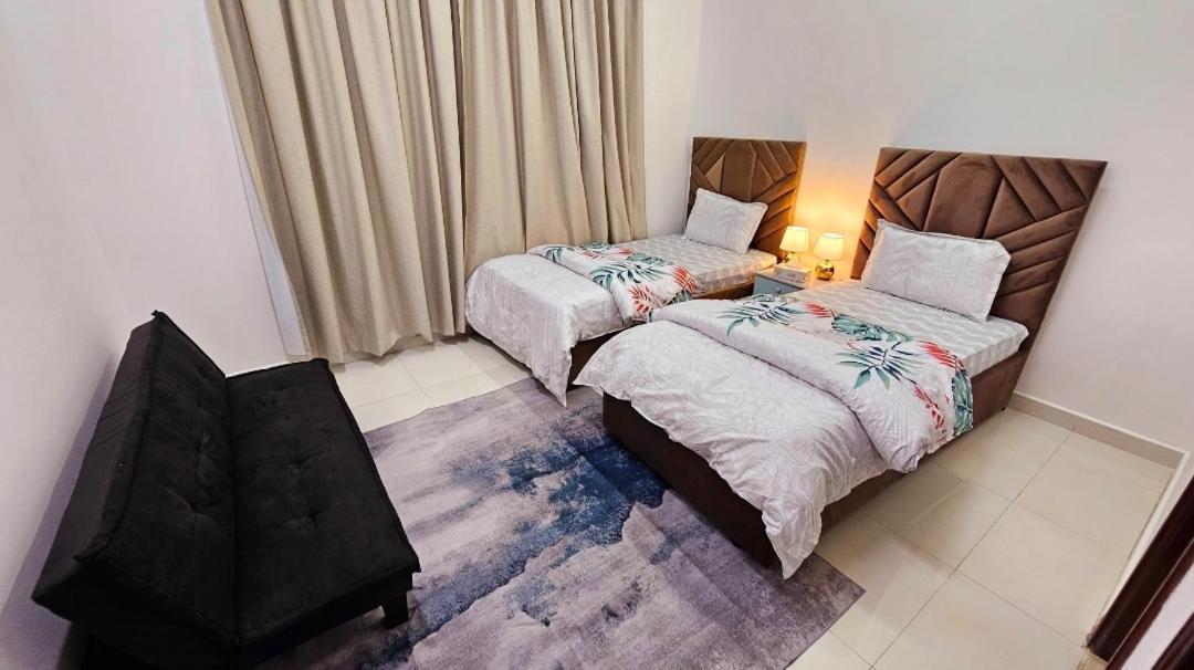 Splendid Villa Rooms Near Dubai Airport Exterior foto